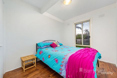 Property photo of 6 Kirrawee Court Noble Park VIC 3174