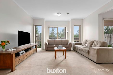 Property photo of 5 Solstice Walk Glen Waverley VIC 3150