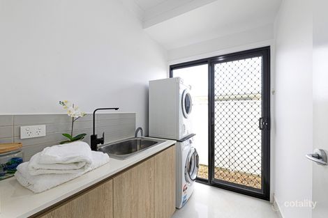 Property photo of 36 Palermo Avenue Ashfield QLD 4670