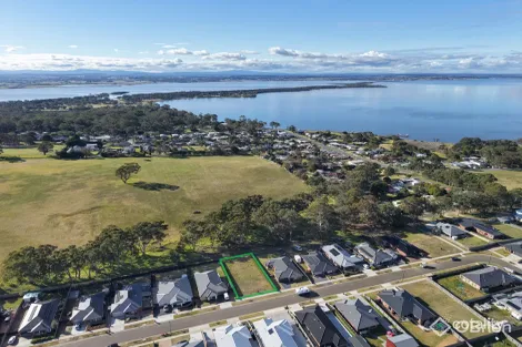 Property photo of 27 Houghton Crescent Eagle Point VIC 3878