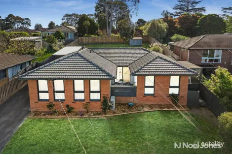 17 Carronvale Rd, Mooroolbark, VIC 3138