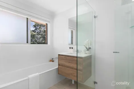 Property photo of 17 Willow Tree Crescent Belrose NSW 2085