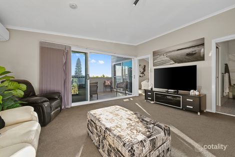 Property photo of 2 Bronwen Avenue Eleebana NSW 2282