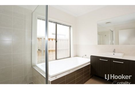 Property photo of 22 Orpheus Street Point Cook VIC 3030