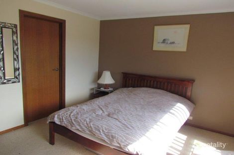 Property photo of 14 Michelmore Drive Meadows SA 5201