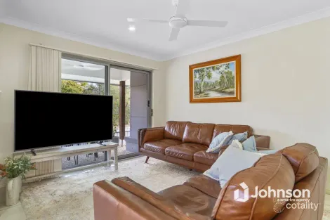 Property photo of 25 Damian Leeding Way Upper Coomera QLD 4209
