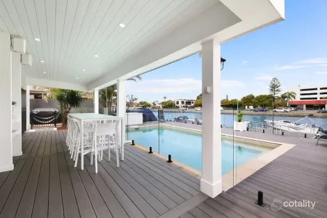 14 Vaggelas Cres, Biggera Waters, QLD 4216