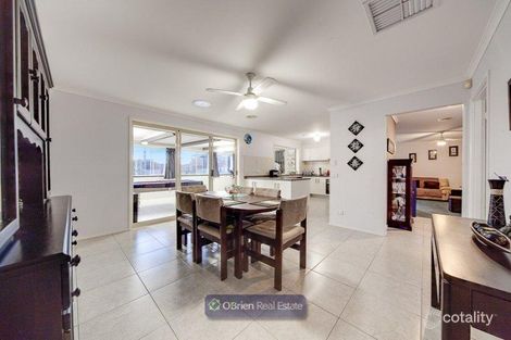 Property photo of 20 Hawking Avenue Hampton Park VIC 3976