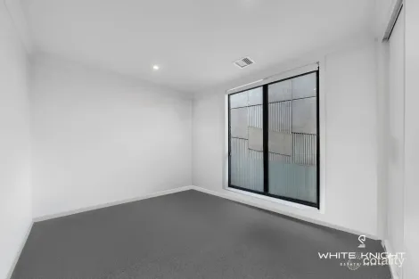 Property photo of 77 Oakden Crescent St Albans VIC 3021