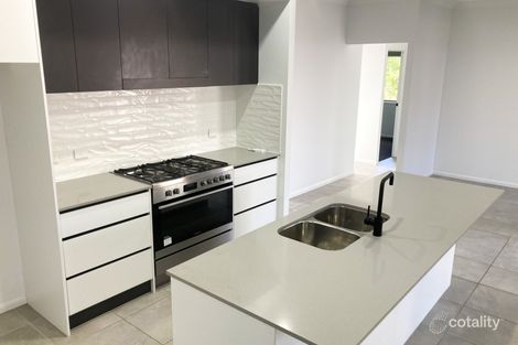 Property photo of 32 Phelps Circuit Kirkwood QLD 4680