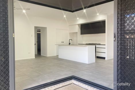 Property photo of 32 Phelps Circuit Kirkwood QLD 4680