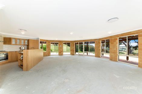Property photo of 11 Golden Ash Rise Kangaroo Gully WA 6255