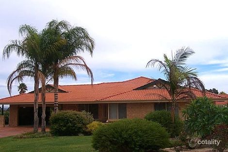 Property photo of 21 Blenheim Place Swan View WA 6056
