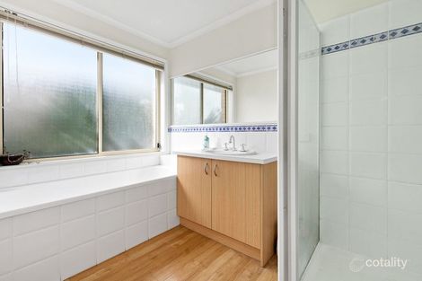 Property photo of 31 Eric Crescent Mornington VIC 3931