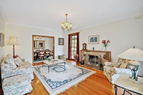 19 Banks Rd, Eltham North, VIC 3095