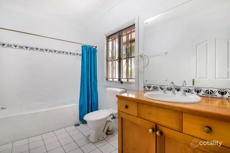 Property photo of 118 Goldsbrough Road Taringa QLD 4068