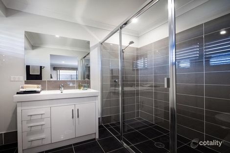 Property photo of 15 Chamberlain Rise Ormeau Hills QLD 4208