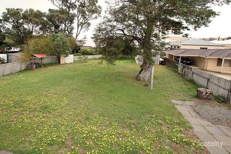 Property photo of 40 Shayne Street Halls Head WA 6210