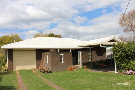 52 Murray St, Pittsworth, QLD 4356