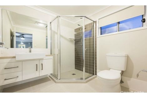 Property photo of 2/241D Mackenzie Street Centenary Heights QLD 4350