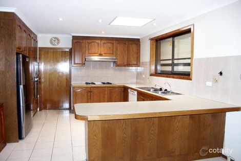 Property photo of 10 Kunat Street Deer Park VIC 3023