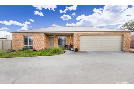 Property photo of 1/19 Kurrajong Crescent West Albury NSW 2640
