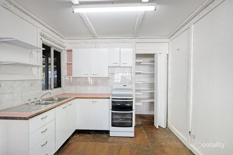 Property photo of 12 Progress Avenue Beachmere QLD 4510