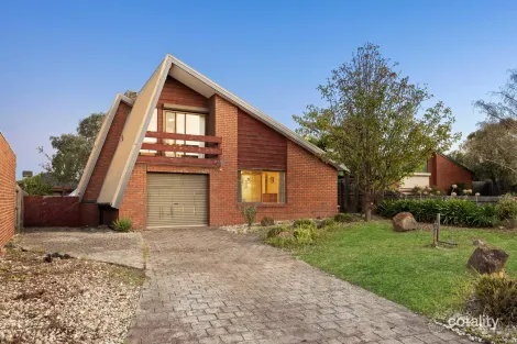 Property photo of 11 Greenoch Court Keilor Downs VIC 3038