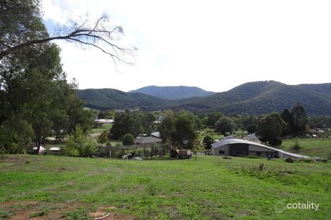 Property photo of 20 Leader Reef Drive Bright VIC 3741