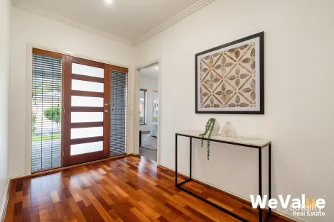 Property photo of 14 Roycroft Road Roxburgh Park VIC 3064