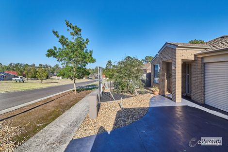 Property photo of 21 Palm Square Drouin VIC 3818