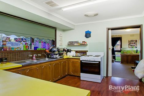 Property photo of 13 Kelvin Grove Werribee VIC 3030