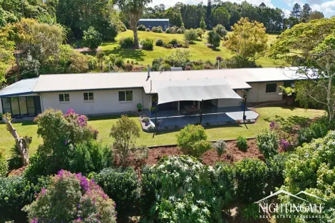 145 Russell Rd, Lake Eacham, QLD 4884
