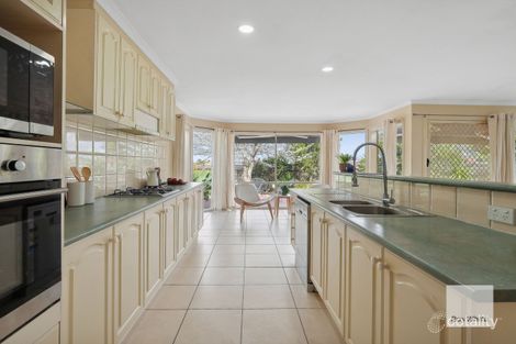 Property photo of 25 Moonie Close Taylors Lakes VIC 3038