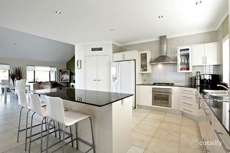 Property photo of 2 Rosegum Drive Molendinar QLD 4214