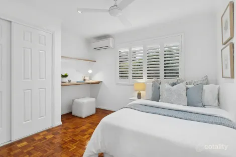 Property photo of 2 Villari Close Belmont QLD 4153