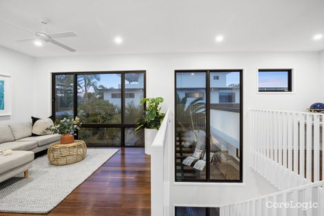 Property photo of 31 Sundowner Court Mermaid Waters QLD 4218