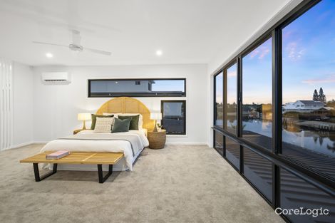 Property photo of 31 Sundowner Court Mermaid Waters QLD 4218