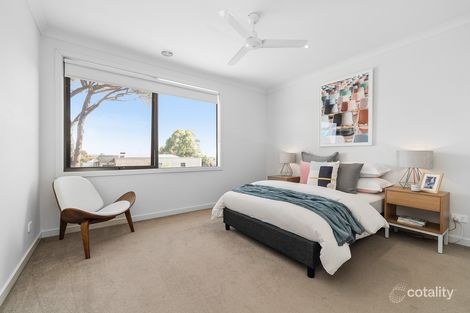 Property photo of 6 Firth Close Carrum Downs VIC 3201