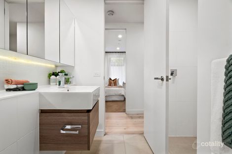 Property photo of 1/5 Winton Road Malvern East VIC 3145