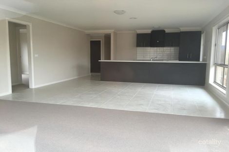 Property photo of 3 Glenelg Road Werribee VIC 3030