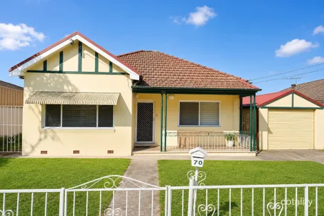 70 HERMITAGE RD, WEST RYDE, NSW 2114