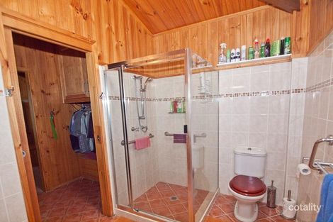 Property photo of 80 Lake View Road Kilaben Bay NSW 2283