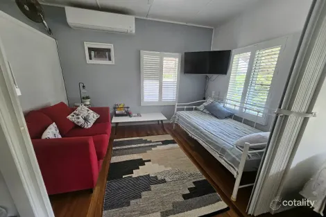 Property photo of 6 Armstrong Beach Road Armstrong Beach QLD 4737