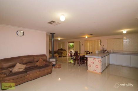 Property photo of 70 Lauterbach Drive Gosnells WA 6110