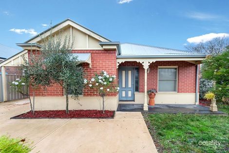 Property photo of 16 Squires Court Caroline Springs VIC 3023