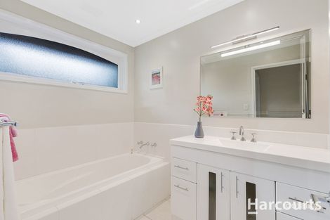 Property photo of 31 Tullimbar Circuit Vermont South VIC 3133