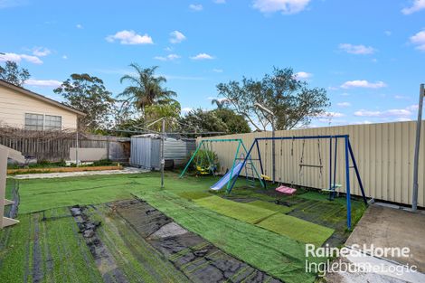 Property photo of 6 Rosemary Place Macquarie Fields NSW 2564