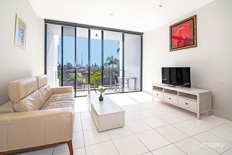Property photo of 304/4 Wahroonga Place Surfers Paradise QLD 4217