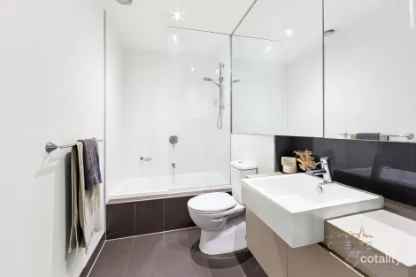 Property photo of 1/44 Eucalyptus Drive Maidstone VIC 3012